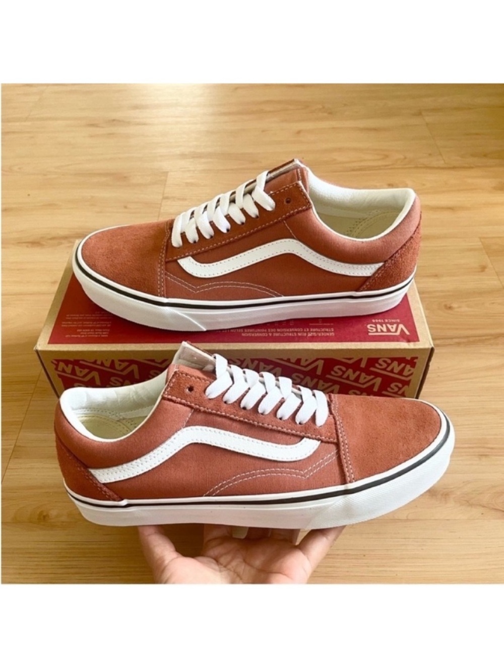 VANS OLD SKOOL
VNOOOCTSC9J
SNEAKERSCOLOR Women
9.OUS Mens 7.5 US